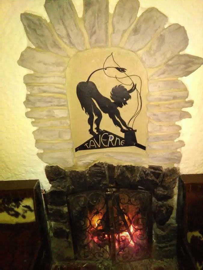 Party Hotel Taverne オーバータウエルン エクステリア 写真