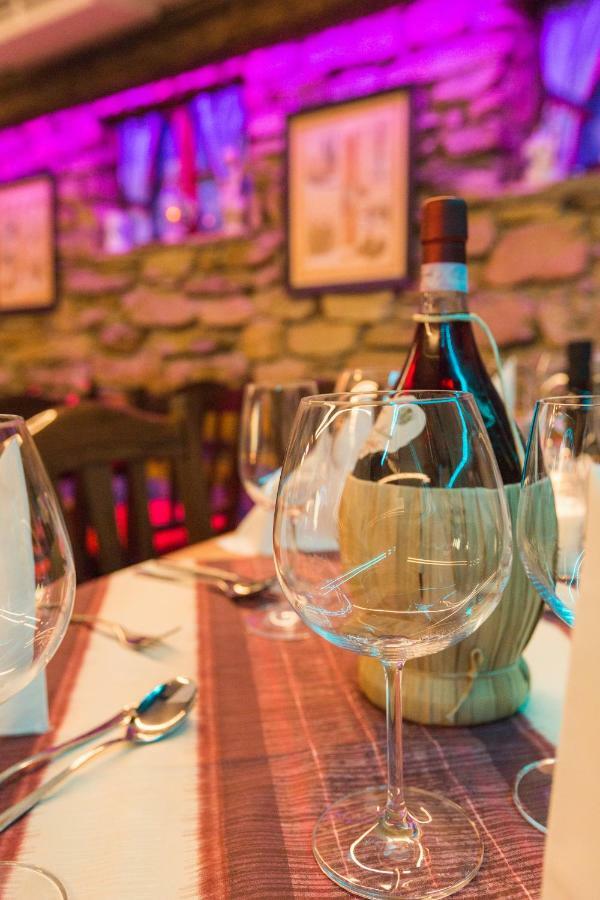 Party Hotel Taverne オーバータウエルン エクステリア 写真